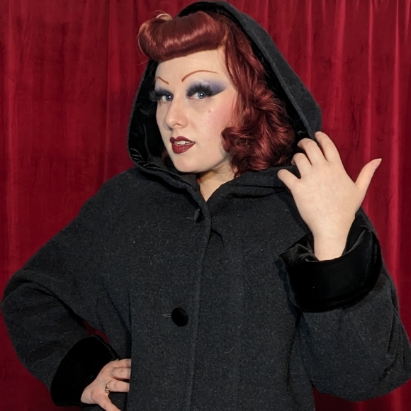 Vintage Halston Red Label charcoal grey wool coat with black velvet trim - 12 - Picture 3 of 8